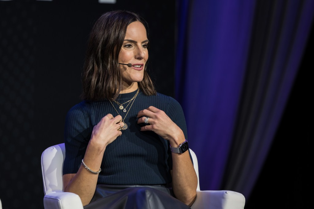 风险投资人詹妮弗·恩多弗解释创始人如何在拥挤的AI市场中脱颖而出