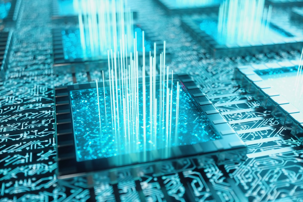 亚马逊发布令人印象深刻的新AI芯片，并透露与英伟达友好的路线图