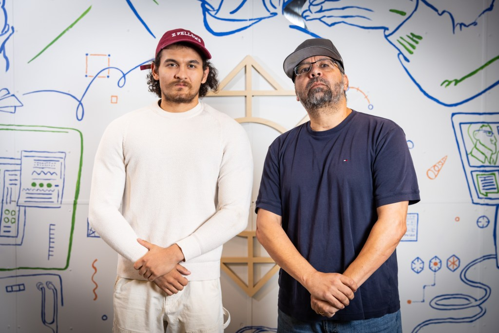 Nyne由一对父子创立，为AI代理提供它们所缺乏的人类背景